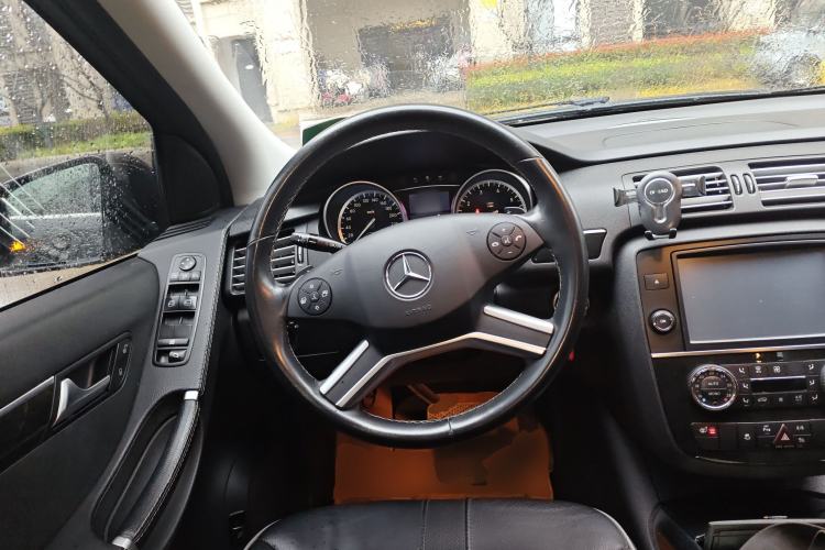 Used Mercedes-Benz R-Class 2015 R 400 4MATIC Business Model
