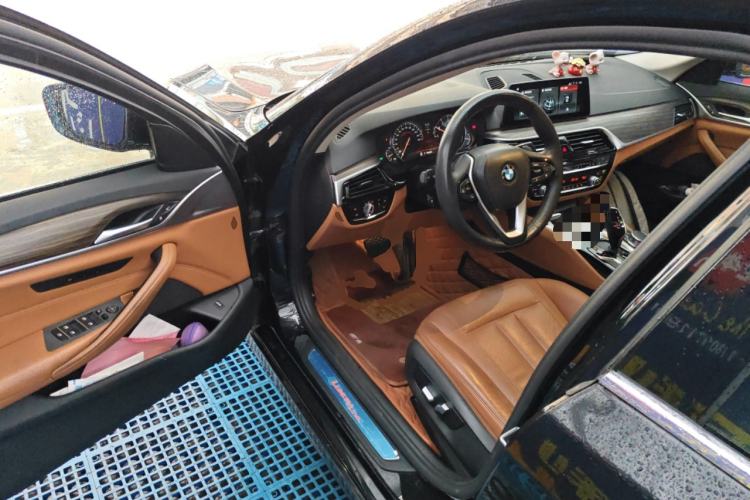 Used BMW 5 Series 2018 530Li Leading Edition Luxury Package
