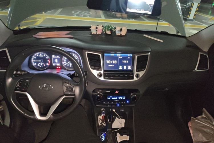 Used Hyundai Tucson 2018 1.6T Dual-Clutch Two-Wheel Drive 15th Anniversary Special Edition
