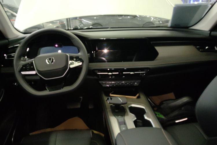 Used Changan X7 PLUS 2024 1.5T Automatic Luxury 7-Seater
