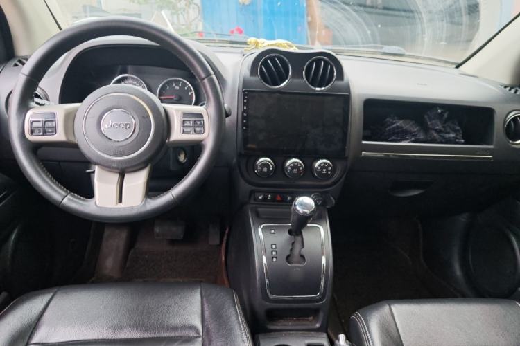Used Jeep Compass 2013 2.0L two-wheel drive luxury version