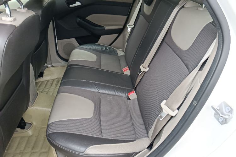 Used Ford Focus 2012 Hatchback 1.6L Automatic Fashion Edition