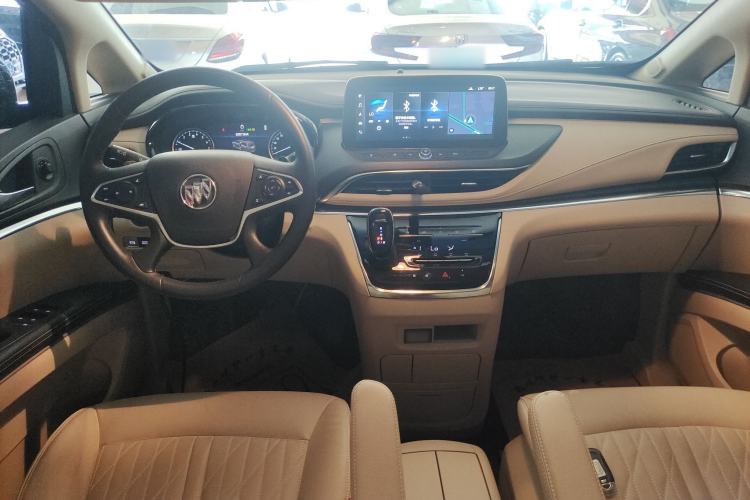 Used Buick GL8 2023 Facelifted Land Cruiser Executive Luxury Version Center Console