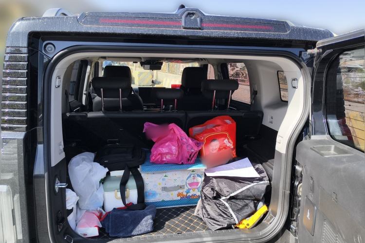 Used JETOUR Traveler 2023 2.0T Four-Wheel Drive Conqueror Trunk