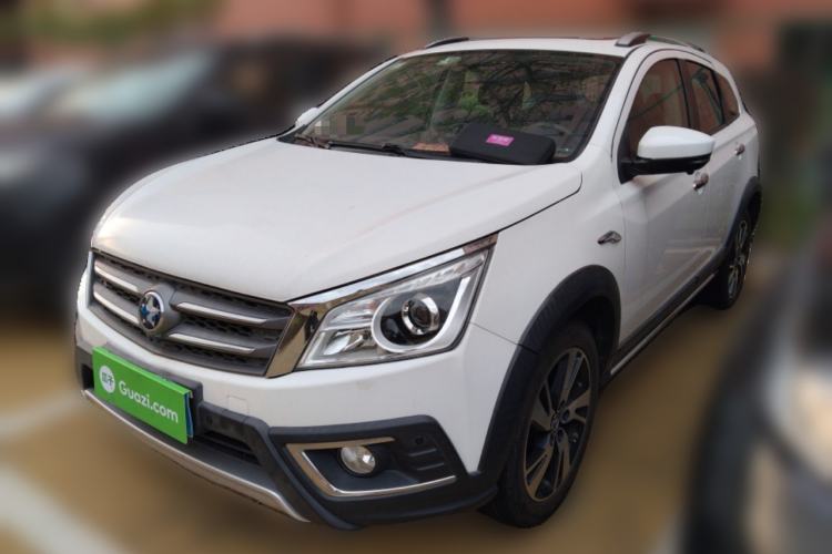 Used Venucia T70X 2015 2.0L CVT SmartFun Sport Edition