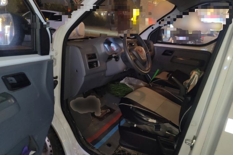 Used Wuling Yangguang 2024 300km Range Practical Window-Sealed Version 60kW Driver Seat