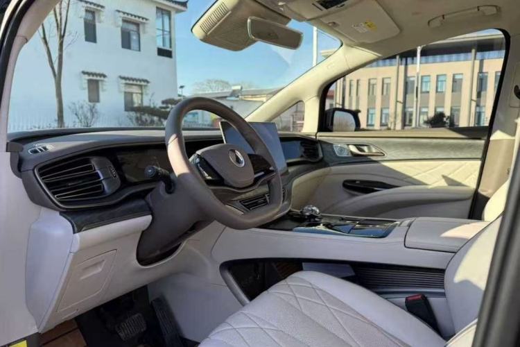 Used Denza D9 2023 DM-i 945 Business Edition