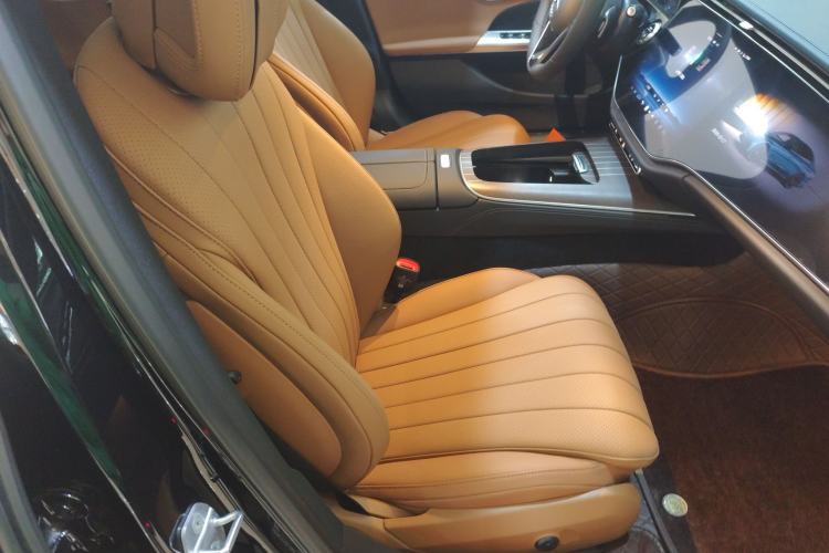 Used Mercedes-Benz E-Class 2025 Facelift E 300 L Luxury Edition