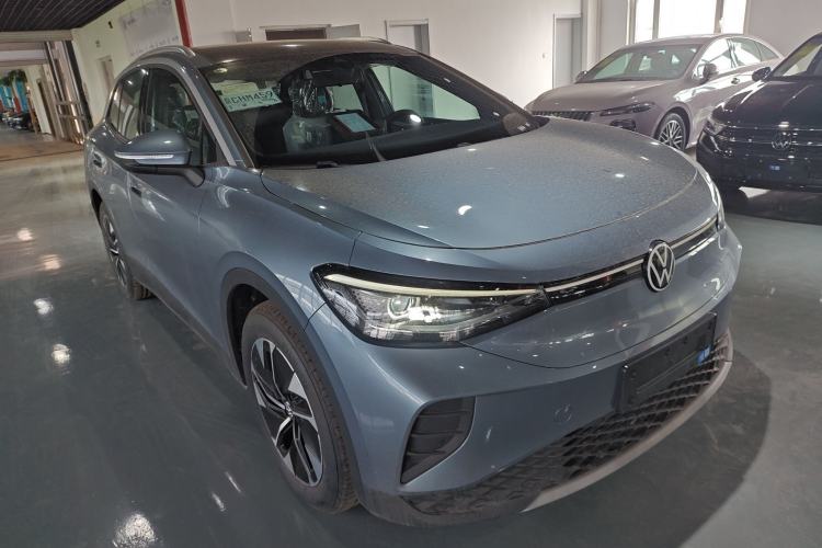 Used Volkswagen ID.4 CROZZ 2025 Pure Edition Front Right 45 Deg