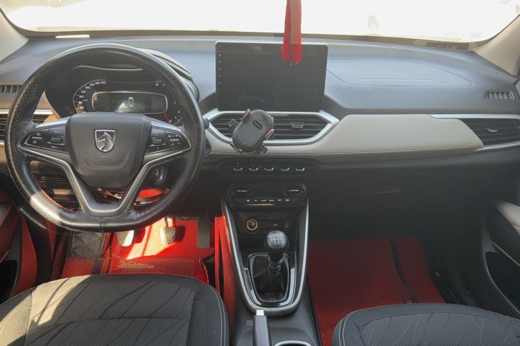 Used Baojun 510 2019 1.5L Manual Enjoyment Model 77kW China VI Emission Standard
