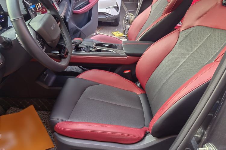 Used Oshan Z6 2023 Blue Whale 1.5T DCT Smart Luxury Model