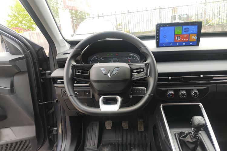 Used Wuling Alvez 2022 1.5L Manual Free-Style Model Steering Wheel