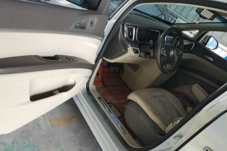 Used Buick GL8 2013 3.0L XT Luxury Business Flagship Edition Driver Seat