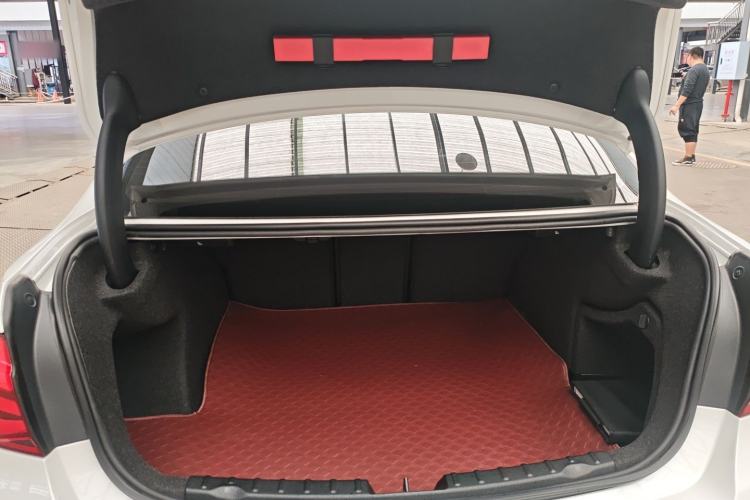 Used BMW 3 Series 2017 320Li Fashion Model Trunk