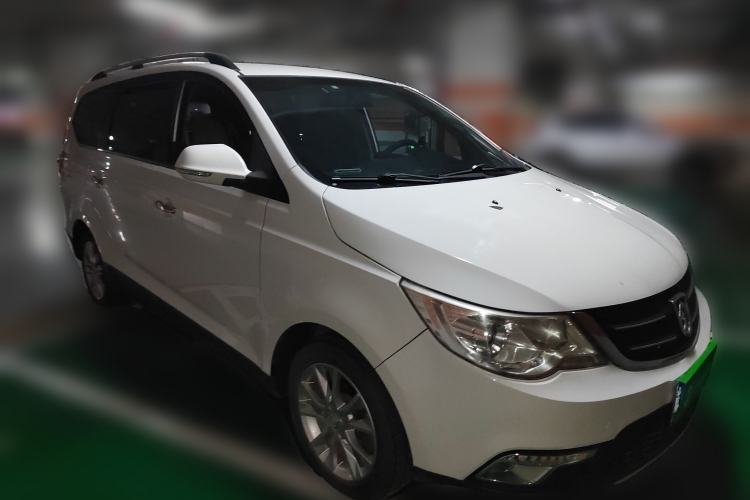 Used Baojun 730 2014 1.5L manual Comfort version 7 seats
