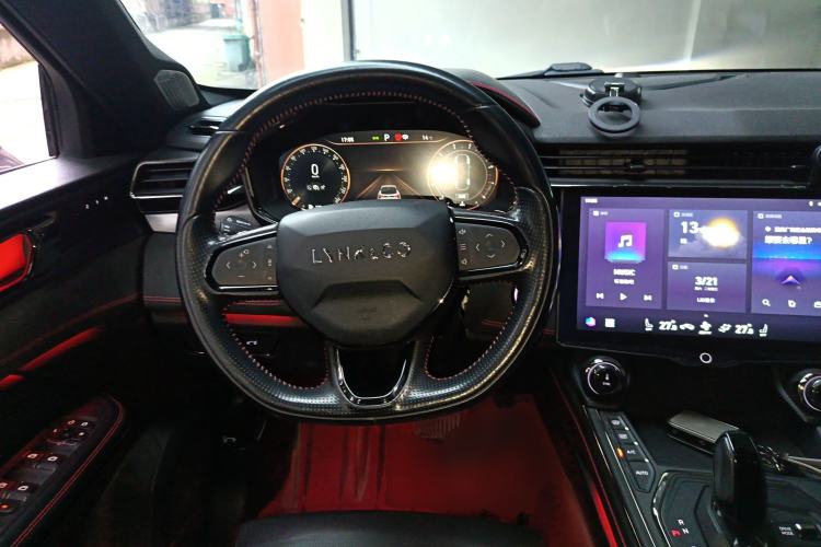 Used Lynk & Co 05 2020 2.0TD Four-Wheel Drive HypeHalo Steering Wheel