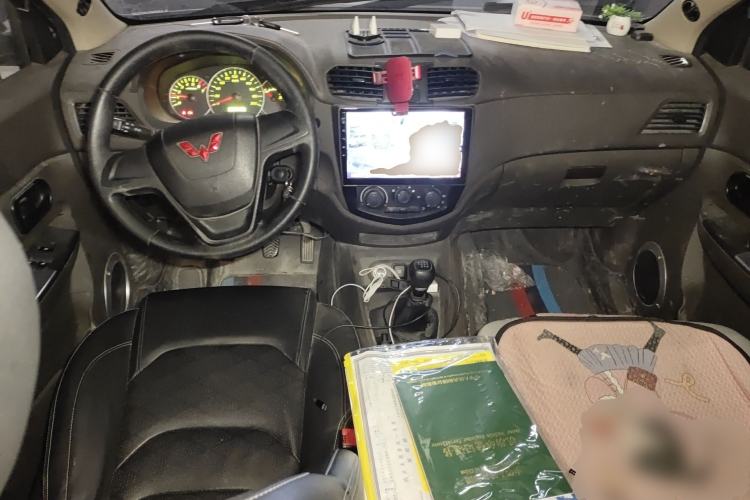 Used Wuling Hongguang 2021 1.5L Revised S Base Version Hydraulic Power Steering LAR Center Console