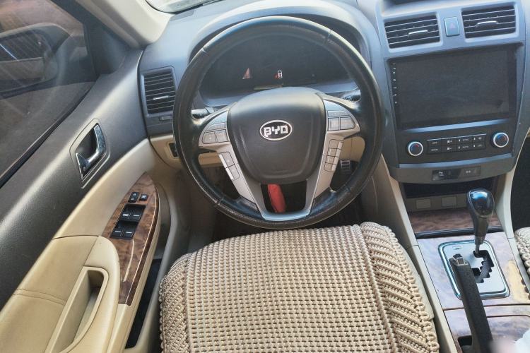 Used BYD G6 2012 1.5TID Automatic Prestige Edition
