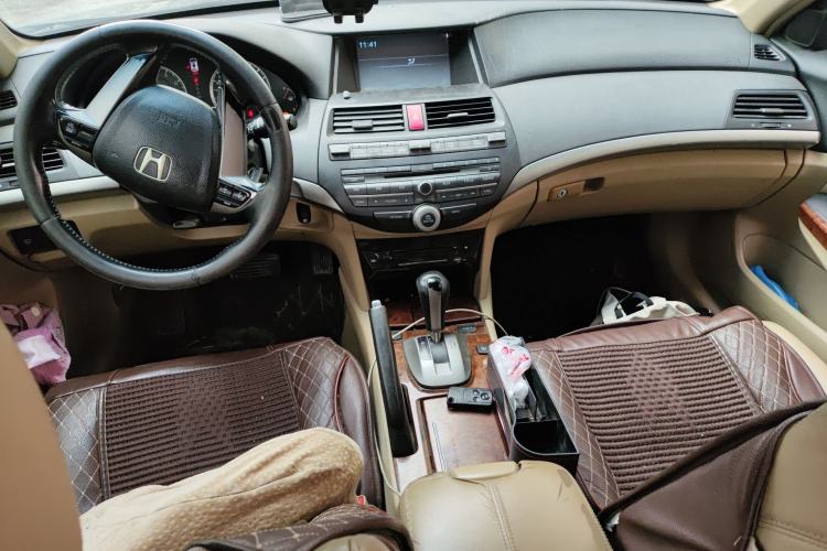 Used Honda Accord 2011 2.4L EX Center Console