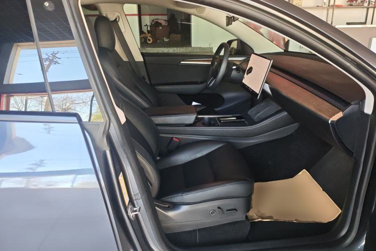 Used Tesla Model Y 2021 Long-Range All-Wheel-Drive Version