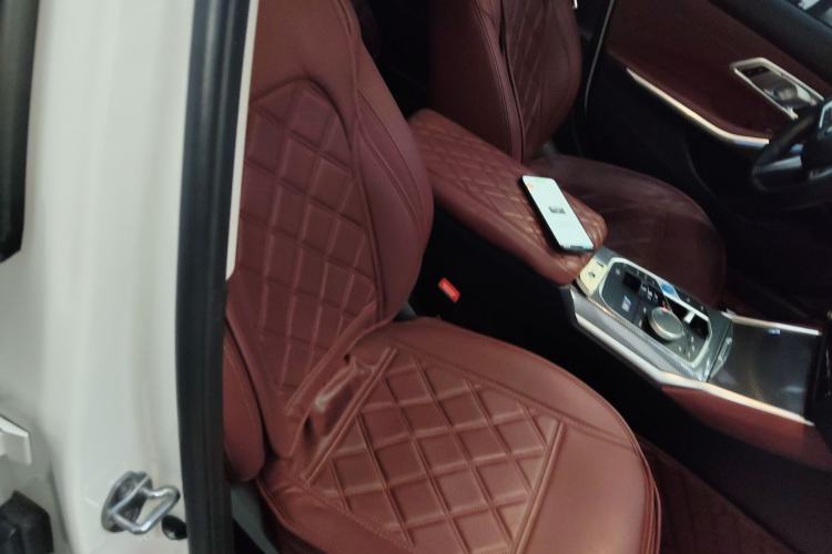 Used BMW i3 2023 eDrive 40 L Midnight Edition
