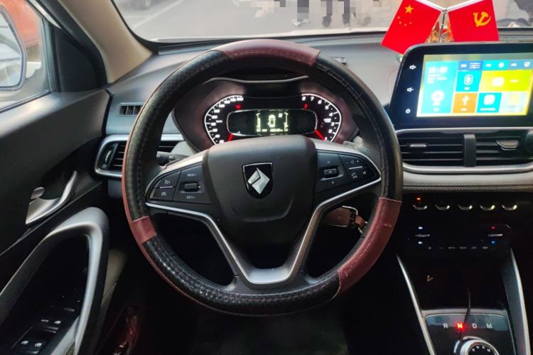 Used Baojun 510 2017 1.5L Automatic Fashion Model Steering Wheel