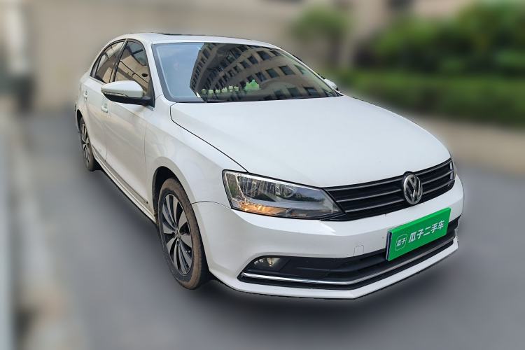 Used Volkswagen Sagitar 2017 230TSI Automatic Comfort Version
