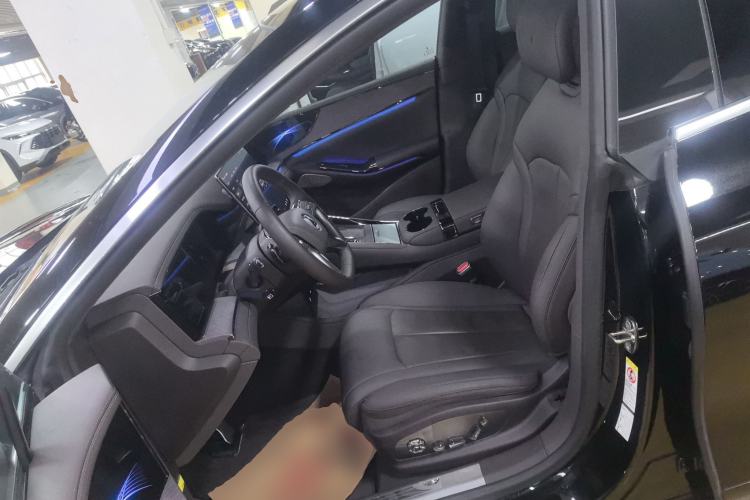 Used Denza Z9 2024 1100 km All-Wheel-Drive Ultra Version