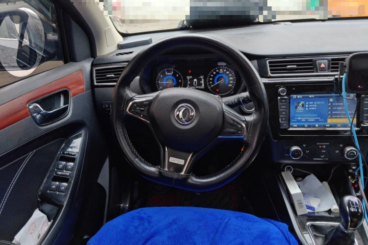 Used Dongfeng Fengon 580 2016 1.8L Manual Comfort Model
