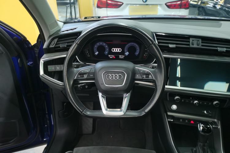 Used Audi Q3 2019 35 TFSI Fashion Dynamic Model
