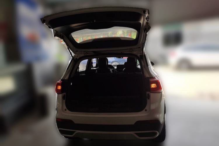 Used Baojun 510 2017 1.5L Automatic Fashion Model Trunk