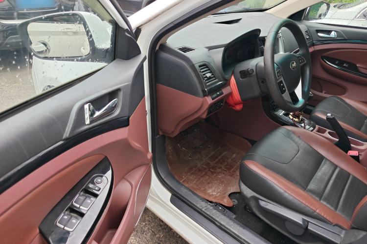 Used BYD Surui 2015 Revised Version 1.5L Manual Luxury Edition
