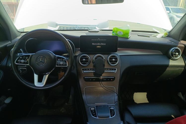 Used Mercedes-Benz GLC 2020 GLC 260 L 4MATIC Luxury Model Center Console