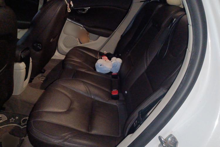 Used Volvo V40 2016 T4 Smart Luxury Edition