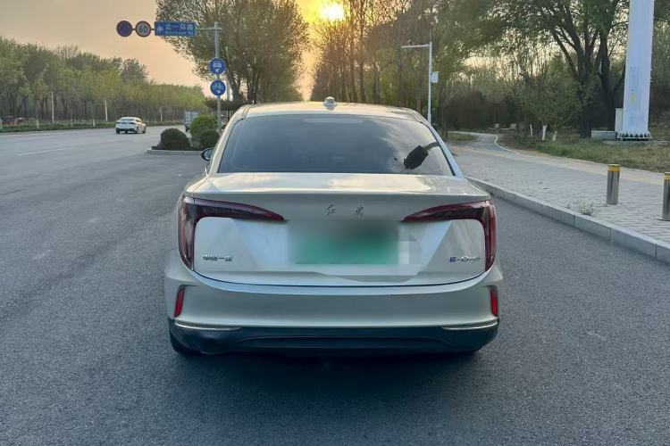 Used Hongqi E-QM5 2022 431 km Charge & Enjoy Edition Exterior 2