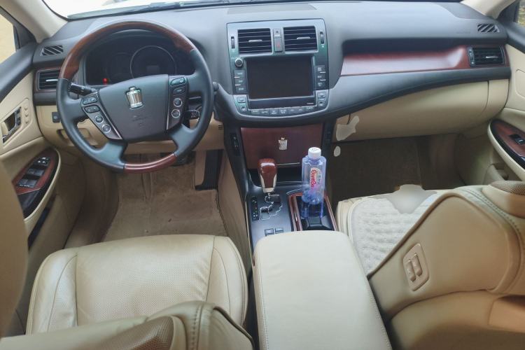 Used Toyota Crown 2010 4.3L Royal Saloon VIP
