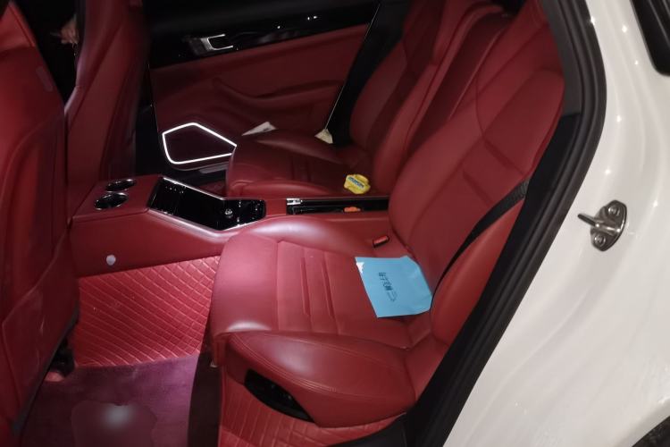 Used Porsche Panamera 2023-Year Restyled Panamera Executive Extended Platinum Edition 2.9T Left Rear Seat