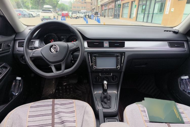 Used Volkswagen Bora 2016 1.6L Automatic Fashion Model Interior 2