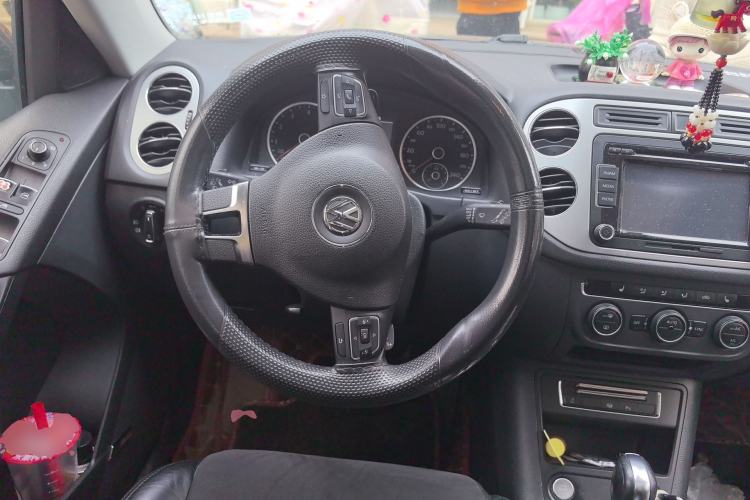 Used Volkswagen Tiguan 2013 2.0 TSI Automatic All-Wheel-Drive Flagship Edition Steering Wheel