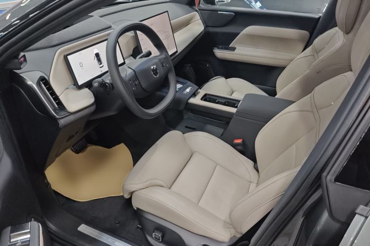 Used Volvo Volvo XC70 Plug-in Hybrid 2026 Model Four-Wheel Drive Long-Range Ultra