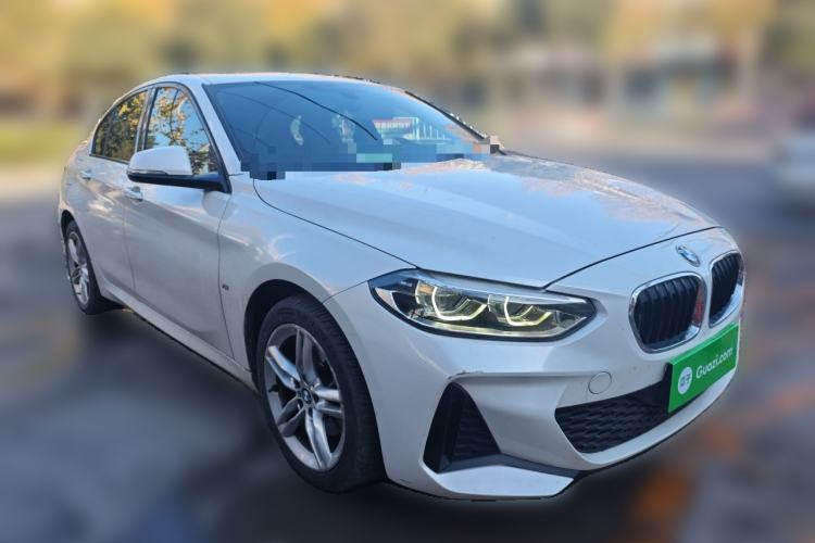Used BMW 1 Series 2019 118i M Sport Package Front Right 45 Deg