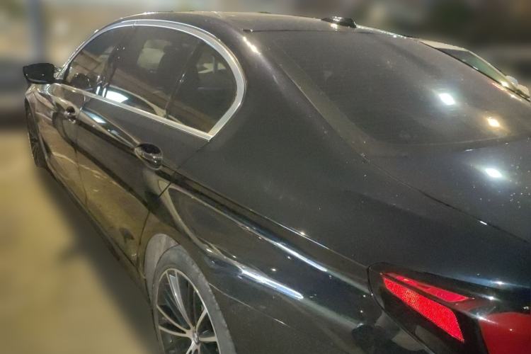 Used BMW 5 Series 2021 Facelifted 530Li Leading Edition M Sport Package
