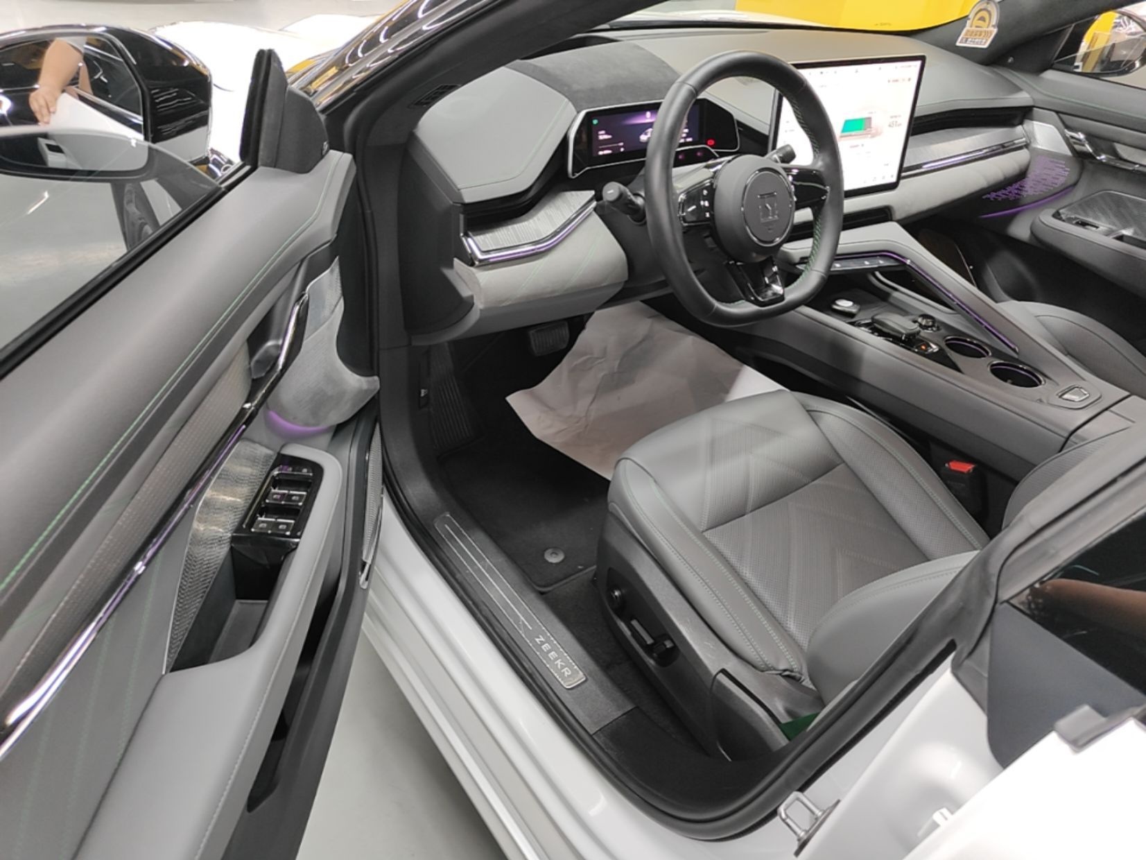 Zeekr 001 2023 WE Edition 100 kWh — снимка 18