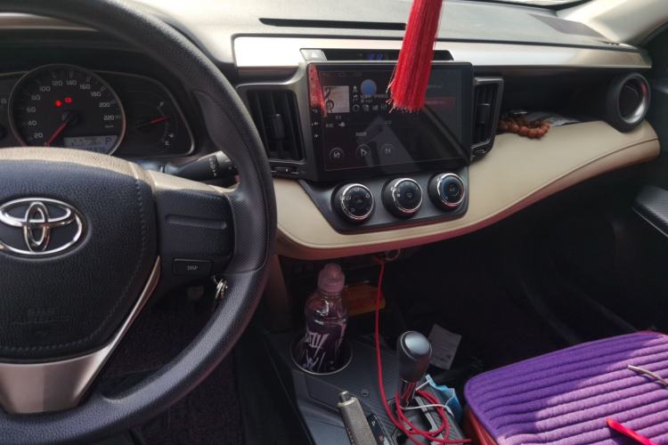 Used Toyota RAV4 2015 2.0L CVT Two-Wheel Drive Urban Edition
