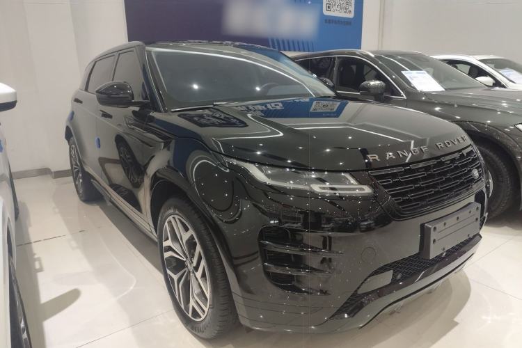 Used Land Rover Range Evoque 2024 Aurora L 249 PS Prestige Light-Chasing Edition Front Right 45 Deg