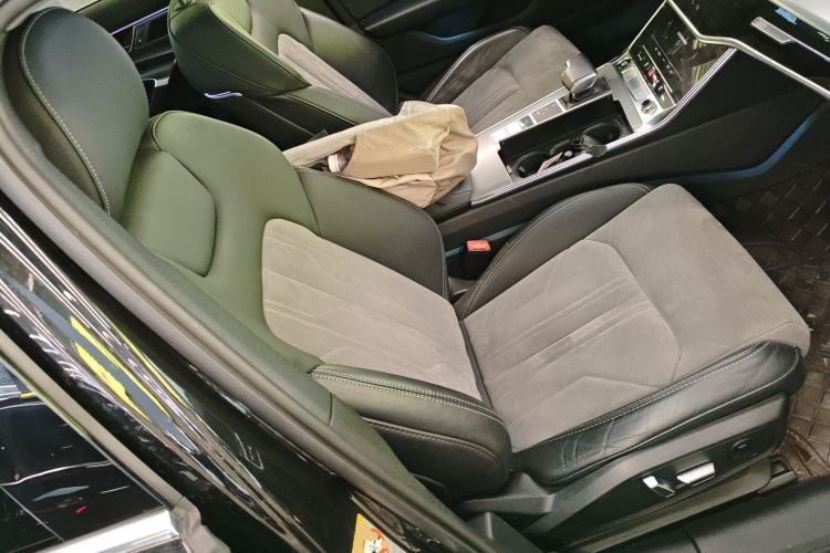 Used Audi A6L 2023 40 TFSI Luxury Dynamic Model
