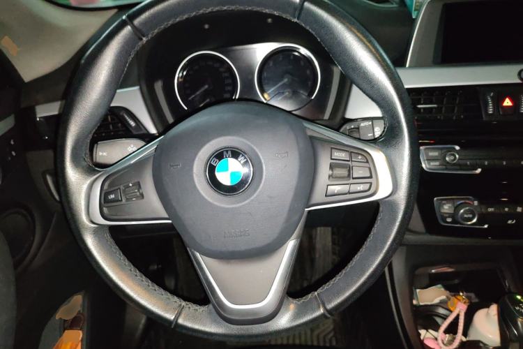 Used BMW X1 2018 sDrive20Li Leading Model Steering Wheel
