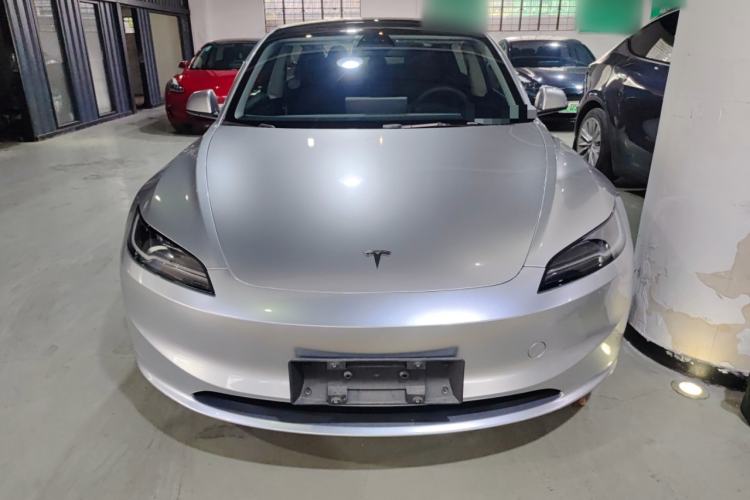 Used Tesla Model 3 2023 Long-Range All-Wheel-Drive Version