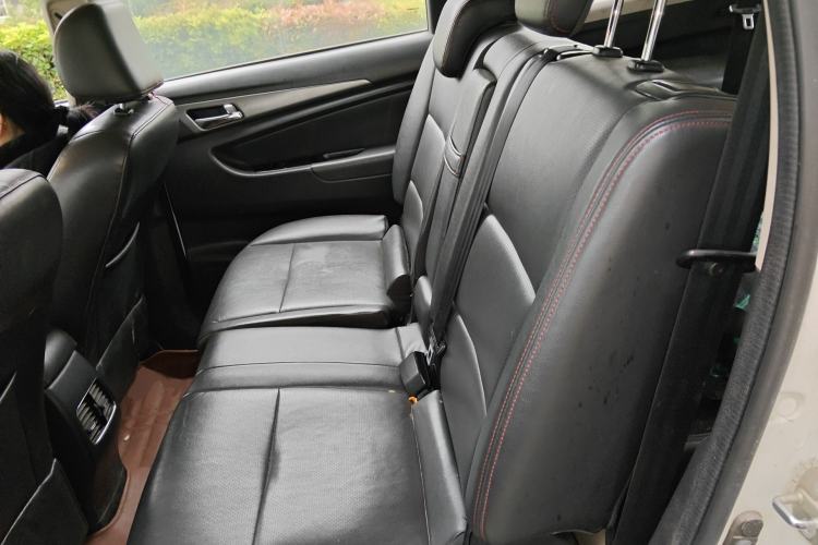 Used CHANGAN KAICHENG Oushang A600 2016 1.5L Manual Luxury 7-Seater