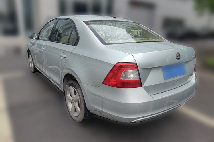 Used Skoda Rapid 2013 1.6L Manual Smart Selection Model
